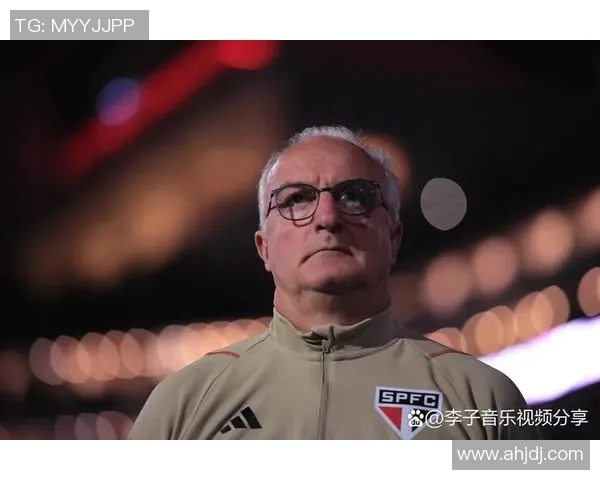 厄德高：从足球天才到世界舞台的璀璨明星之路