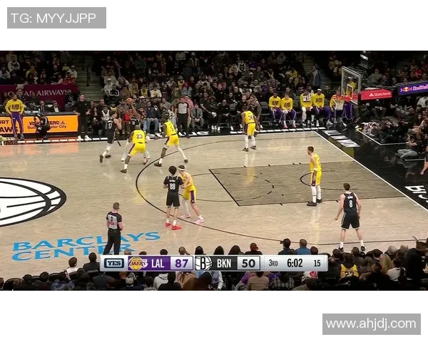 湖人对阵篮网精彩回顾深圳录播全场比赛亮点分析