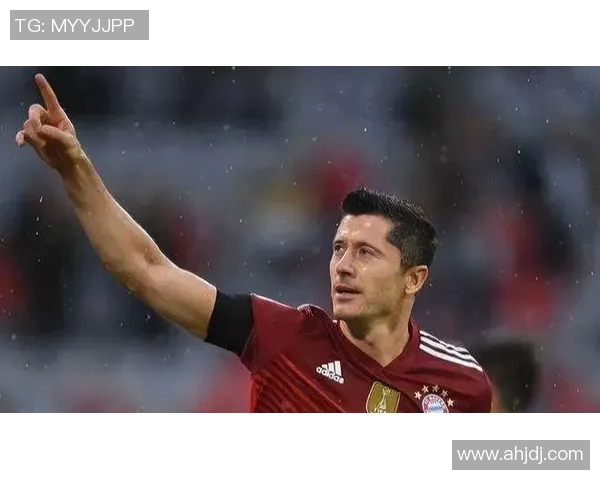 莱万回归老东家首战遭拜仁球迷嘘声四起引发热议